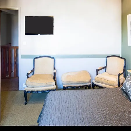 La Chope Hotel 2*